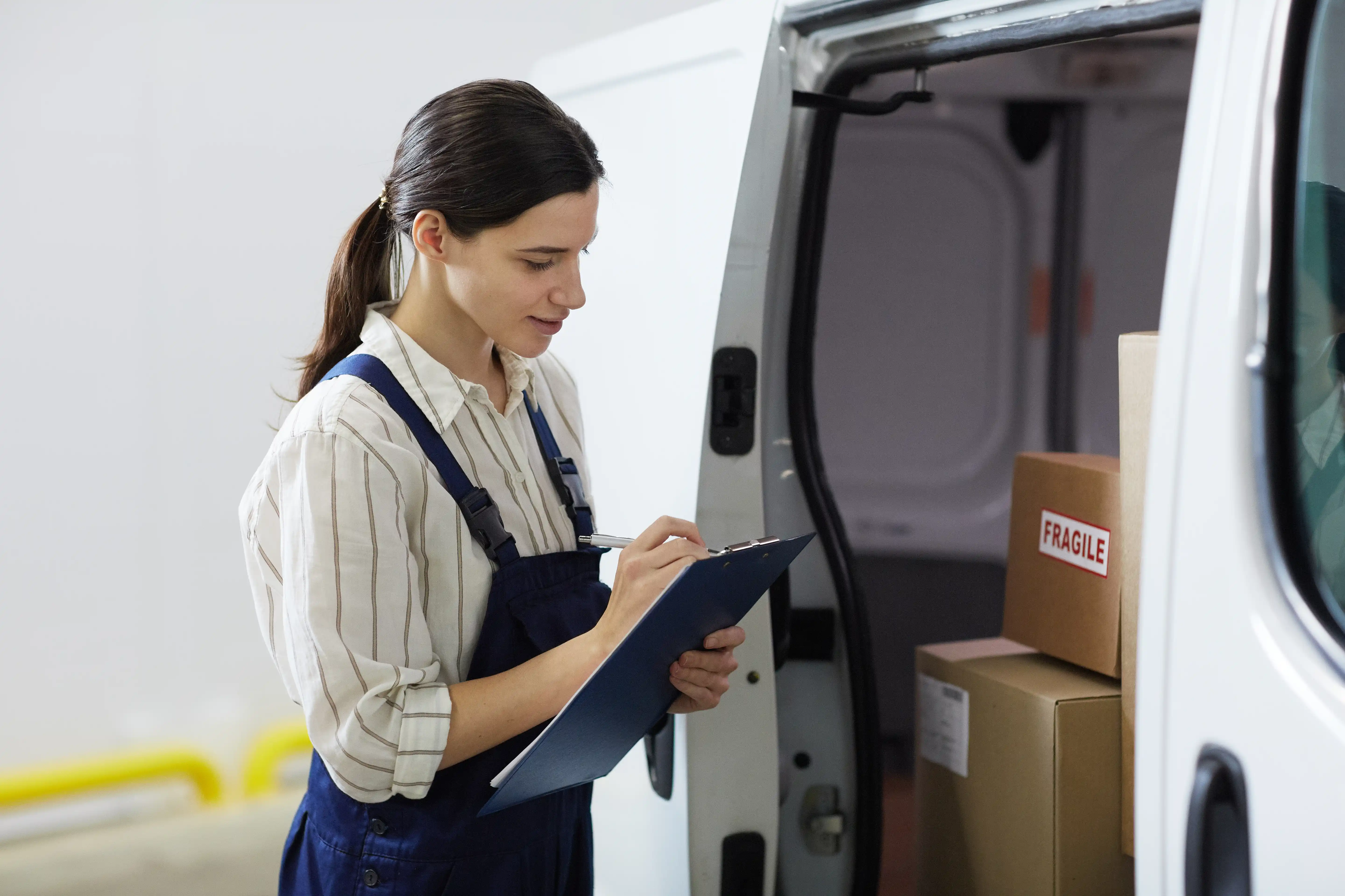 Hot for 2026: The Top 5 Van Leasing Deals for Small Businesses